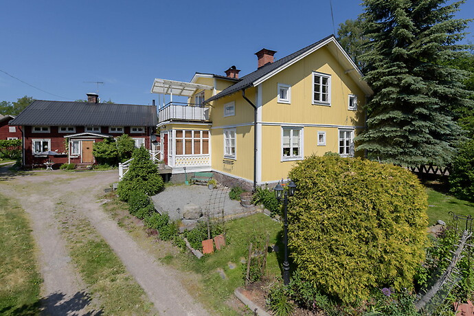 Nybyggd stodmur vid gardsrenovering. Vellinge Herrestorp